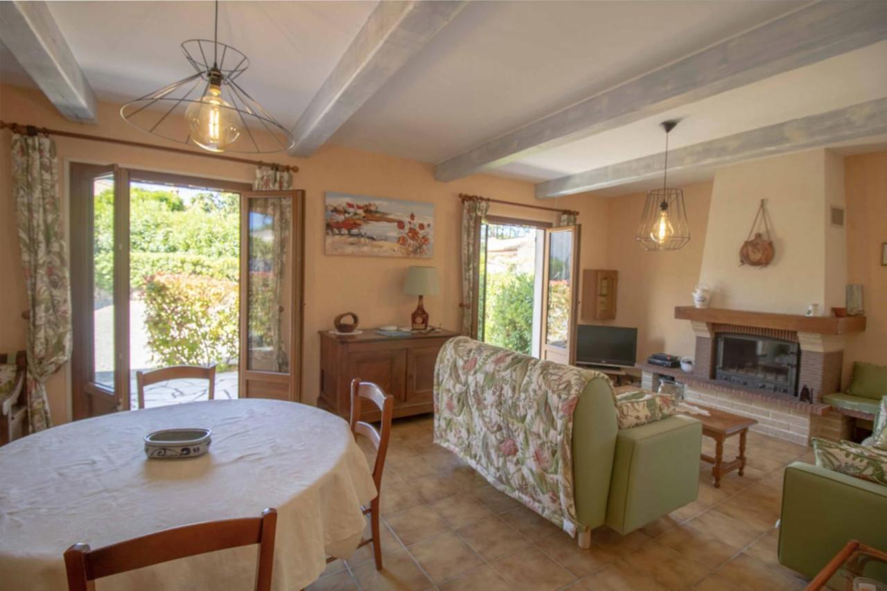Large Spacious House In Фрежюс Экстерьер фото